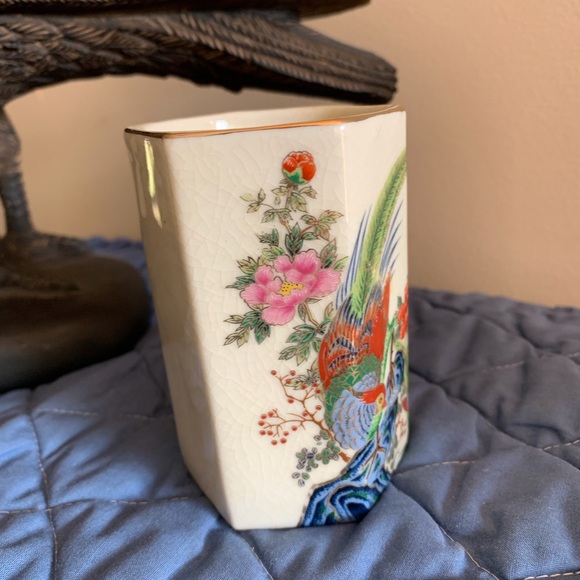 Vintage Japan Pheasant Vase - Picture 2 of 8